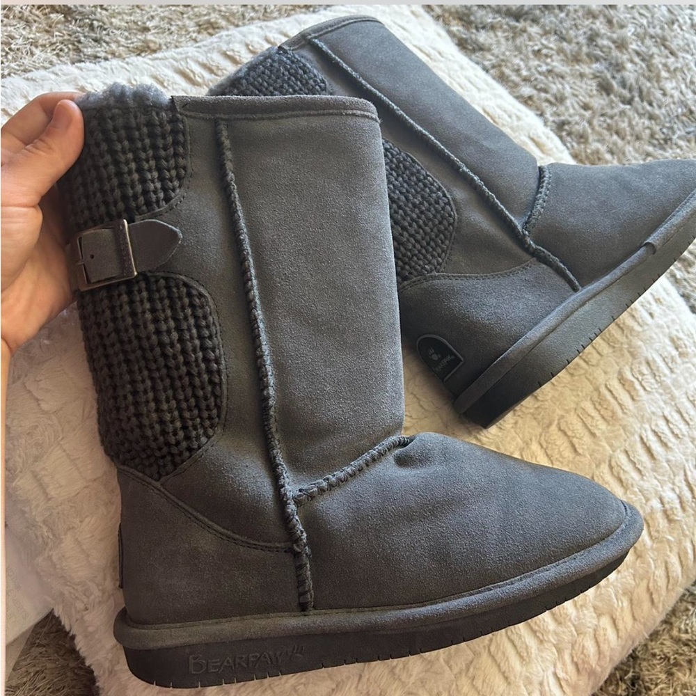 BearPaw Gray Winter Boots with Knit Detail